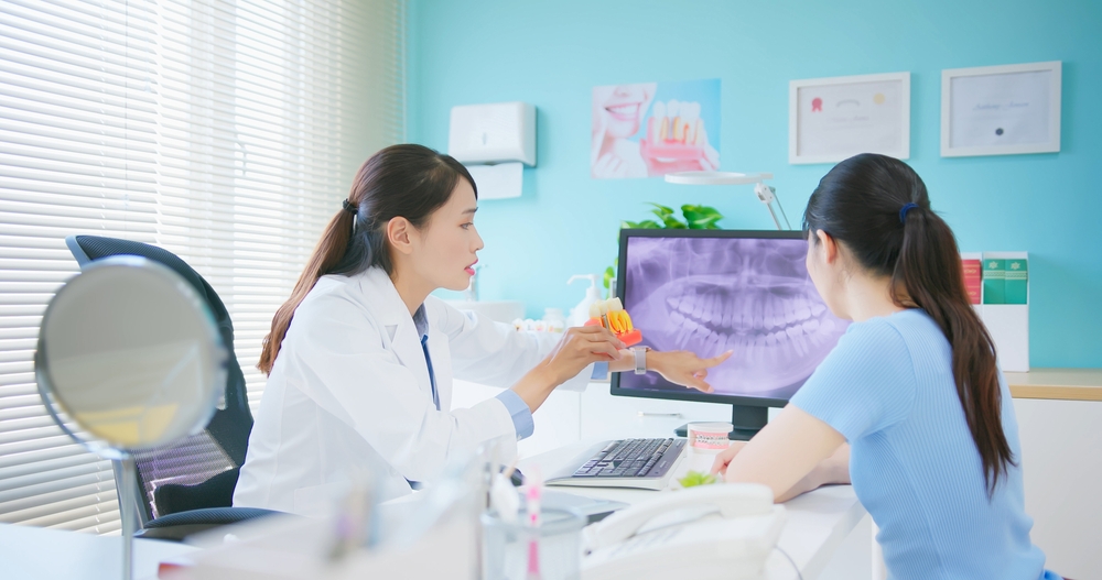 ทันตแพทย์อธิบายแนวทางการรักษาอาการฟันผุทะลุโพรงประสาท